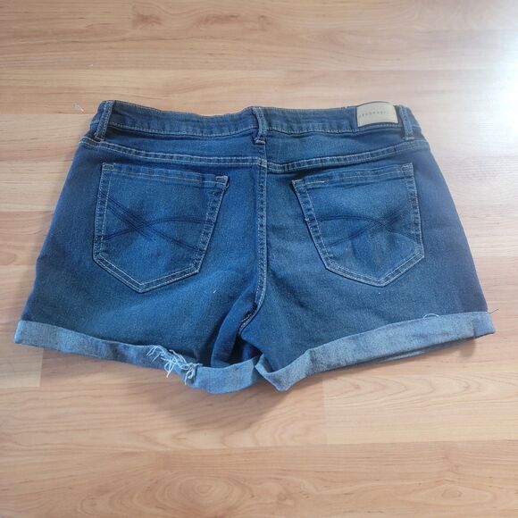 Aeropostale Midi Shorts Size 10 - Picture 2 of 5